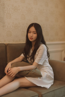 女教师出差丈夫